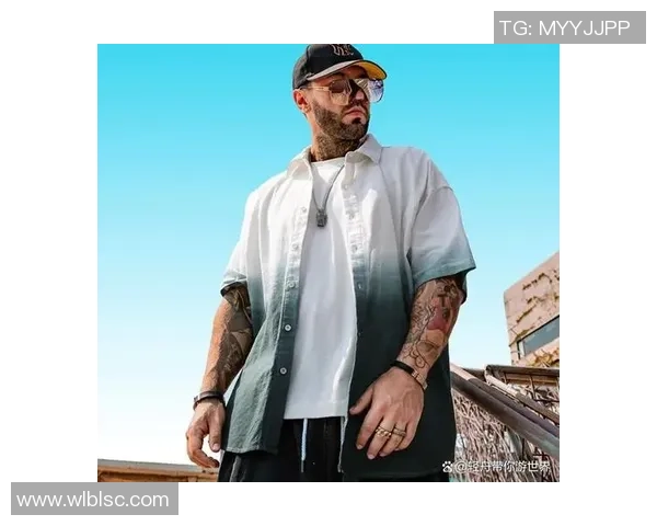 时尚与运动的完美结合足球明星图案拖鞋让你在夏日尽显个性魅力