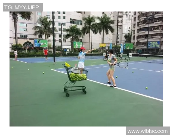 深圳网球队节奏对比分析揭示战术变化与球员表现的深层关系 深圳网球队节奏对比分析揭示战术变化与球员表现的深层关系