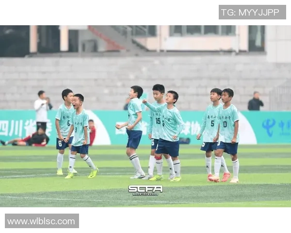 自贡足球历史上的明星球员回顾与成就展示 自贡足球历史上的明星球员回顾与成就展示