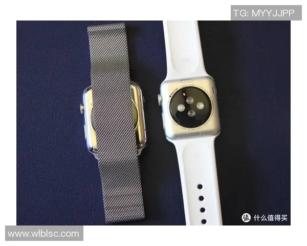 足球明星佩戴苹果手表展现时尚与科技完美结合的魅力与风采 足球明星佩戴苹果手表展现时尚与科技完美结合的魅力与风采