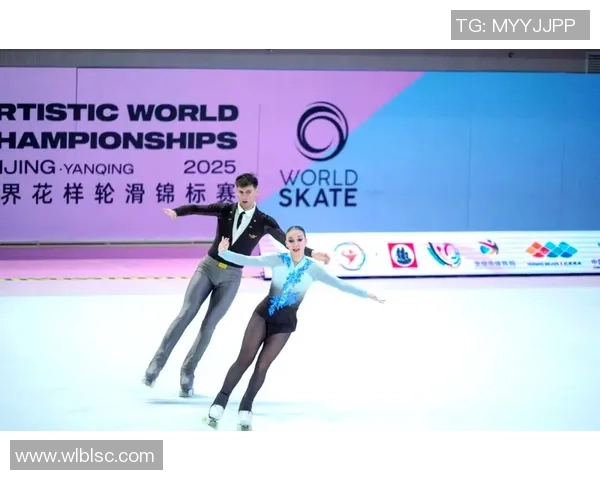 足球明星挑战新领域轮滑技巧大赛精彩纷呈引发热议 足球明星挑战新领域轮滑技巧大赛精彩纷呈引发热议