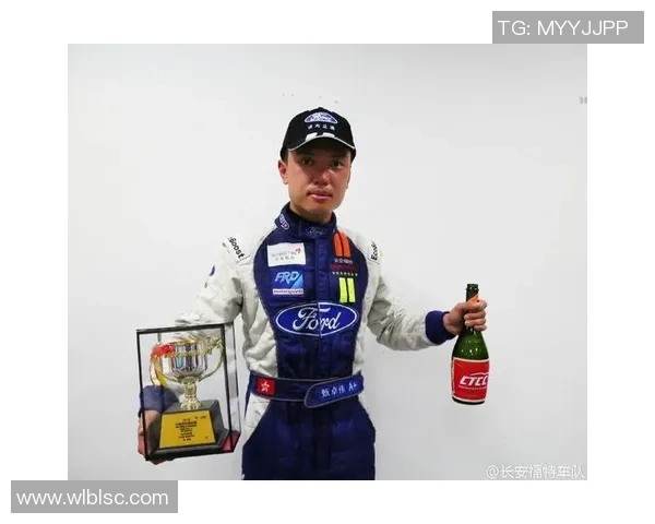 重庆足球队以71分领跑杯赛积分榜展现强劲实力和夺冠希望 重庆足球队以71分领跑杯赛积分榜展现强劲实力和夺冠希望